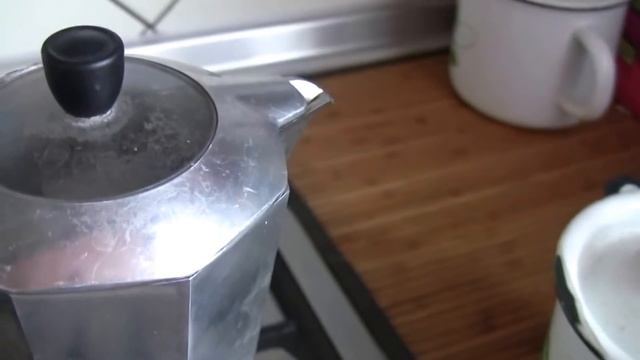 Правильно завариваем кофе с пенкой в гейзерной кофеварке Bialetti Brikka Elite 2часть смотреть онлайн
