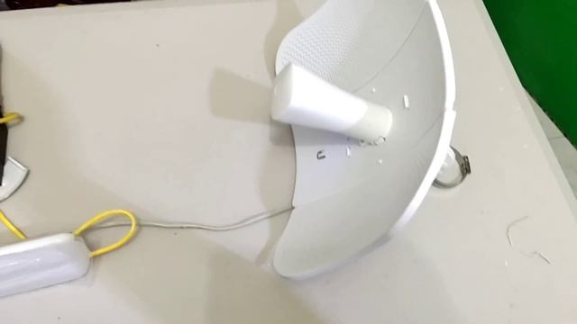 LAP 120 Basic Configuration and How to connect to LBE 5ac Gen2? смотреть онлайн