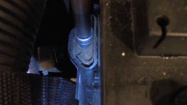 How to remove BATTERY - Peugeot / Citroen (boltless pad type clamps) смотреть онлайн