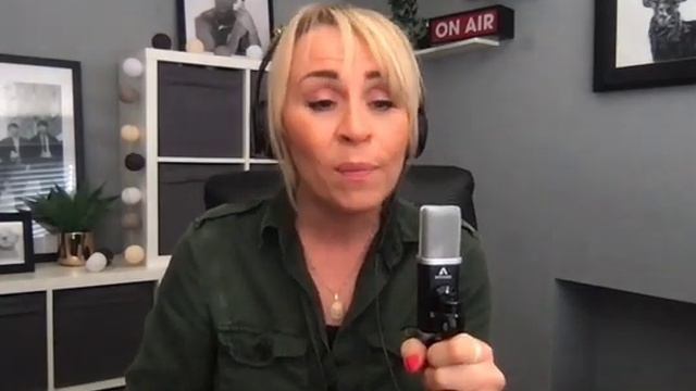 Black and White Greyhound cover Sarah Collins смотреть онлайн