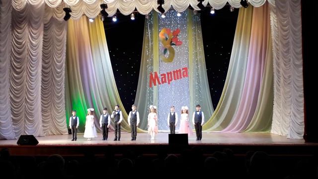 Поздравление всех женщин с 8 марта! смотреть онлайн