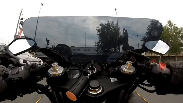 Honda CBR 600 F4 смотреть онлайн