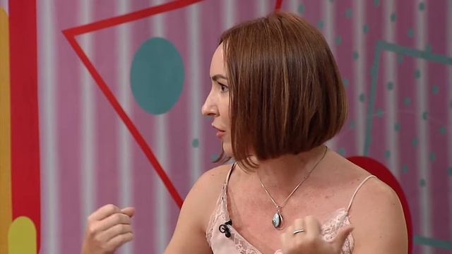 Нужно ли мужчинам ухаживать за руками и стопами??? / В гостях у Праздничного эксперта Юлия Губина смотреть онлайн