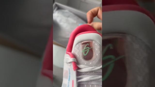 Распаковка Anta GH4 #баскетбол #кроссовки #anta #спорт #данк смотреть онлайн