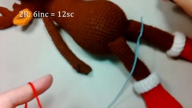 Лось 4.ч. Шапка, рукавицы и сапожки Санта Клауса. Santa Claus hat, mittens and boots. смотреть онлайн