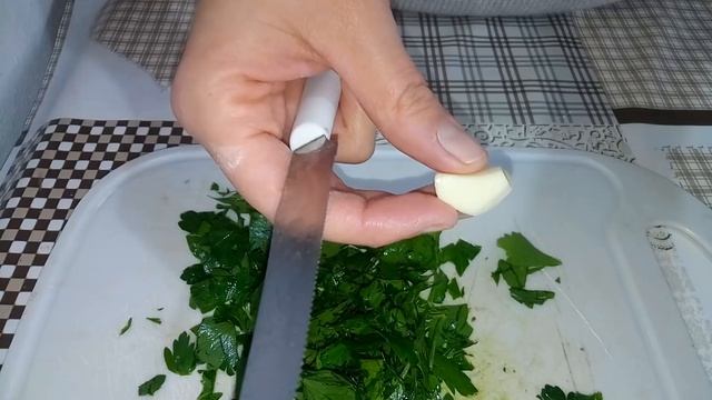 Ali di Pollo in Padella con Patate смотреть онлайн