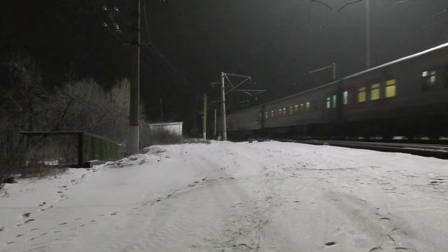 ЧС7 с пассажирским поездом №065 Тольятти - Москва. смотреть онлайн