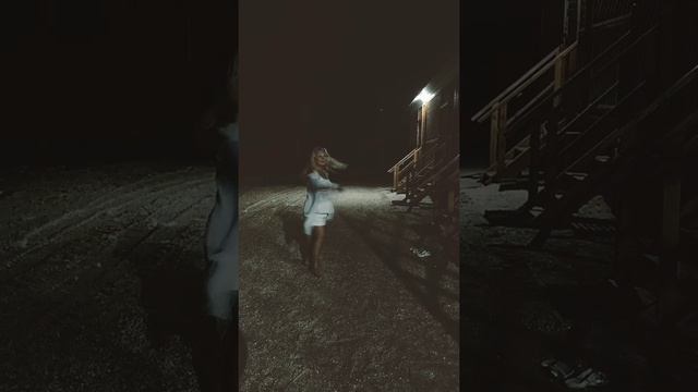 Танец в ночи у моря. смотреть онлайн