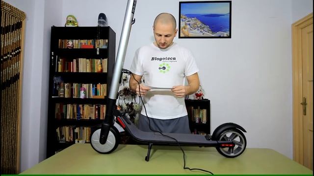 Trotineta electrică Ninebot Segway KickScooter ES2 (blogoteca.eu) смотреть онлайн