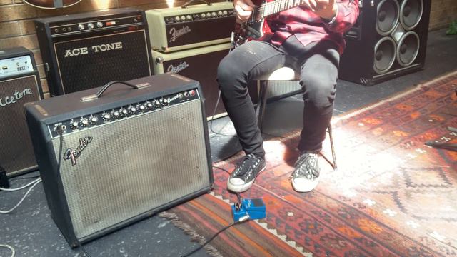Fender Concert 2-Channel 60-Watt 1x12" Guitar Combo 1981-1987 смотреть онлайн