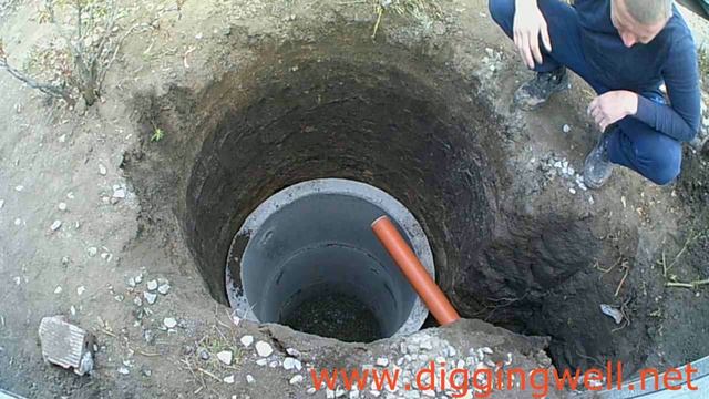 Яма под перелив для туалета в частном доме. Чтоб не качать старую выгребную яму. смотреть онлайн