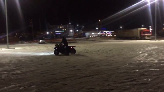 Первые покатушки и знакомства с квадро смотреть онлайн