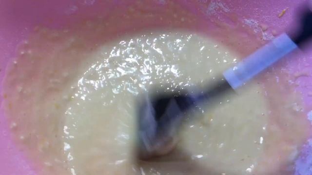 Бисквит из двух яиц . Без молока . Легко и вкусно ! смотреть онлайн
