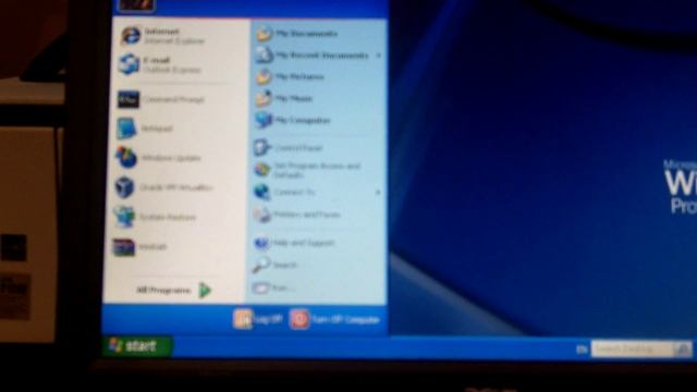 Flashing Phoenix BIOS with Floppy смотреть онлайн