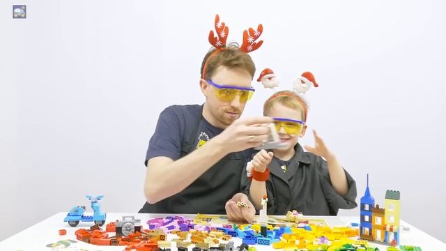 Илья и папа как ДВА ОЛЕНЯ Санты готовят ПОДАРКИ к Новому году смотреть онлайн