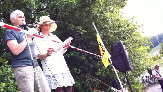 Elisabeth Quaré (MAUS e. V.) auf der Anti-Atomkraftdemo in Perl смотреть онлайн