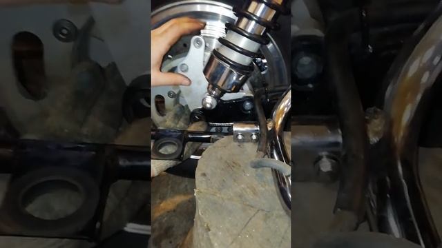 как снять заднее колесо кавасаки вулкан 1500/2002г смотреть онлайн