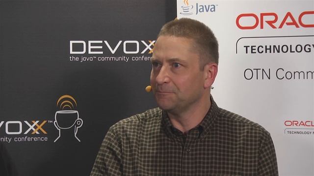 Simon Ritter, Head of Java Evangelism at Oracle, Chats about Lamdbas and more смотреть онлайн