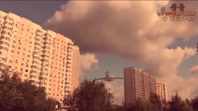 Самолёт упал на город смотреть онлайн
