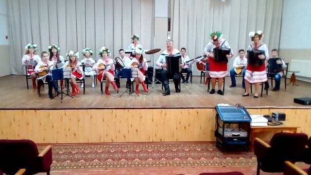Образцовый инструментальный ансамбль "Забавушка" - "Деревенская свадьба" смотреть онлайн