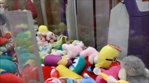 Играем в автомат с игрушками Хватайка!