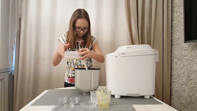 Рецепт пирожкового теста в хлебопечке Panasonic SD-2511 смотреть онлайн