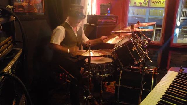 Johnny cook drum solo 11-14-18 redondo beach peir смотреть онлайн