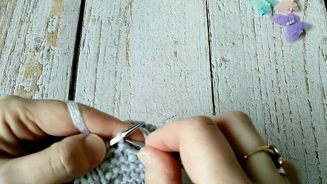 Мастер-класс на шапку вязаную спицами. Сезон весна, осень. смотреть онлайн