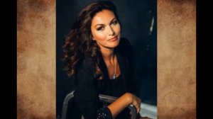 Юлия Такшина. Бросила МГУ, работала танцовщицей, растит детей от актера за которого не вышла замуж