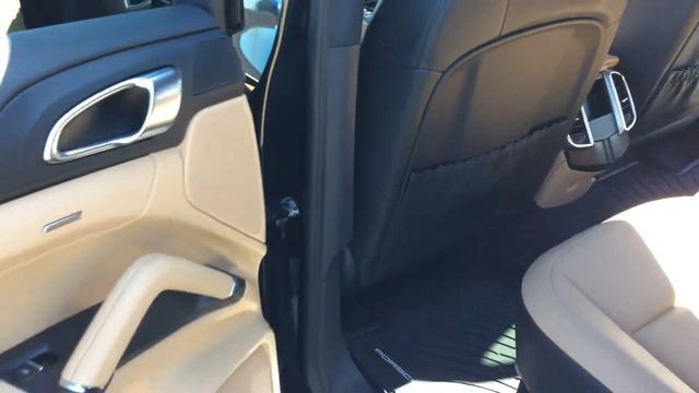 Personalized Video Walk-around on 2014 Cayenne Platinum from Porsche Centre Edmonton смотреть онлайн