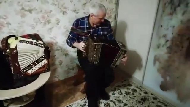Шедевр-гармонь Конькова Д.И. Играет гармонист Лукин П.К.￼ смотреть онлайн