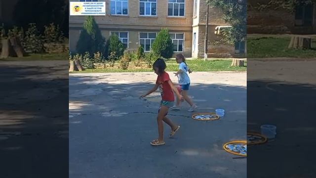 Проведена игровая развлекательная программа «Наше весёлое лето» смотреть онлайн