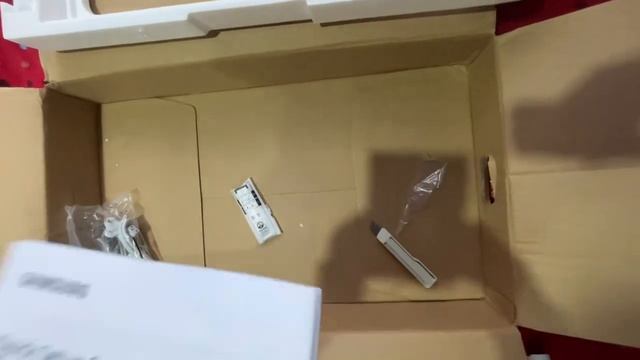Samsung M7 Smart Monitor Unboxing! смотреть онлайн
