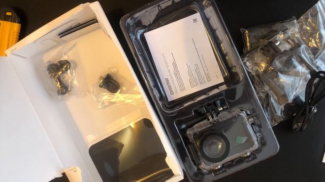 Digma DiCam 420 unboxing. смотреть онлайн