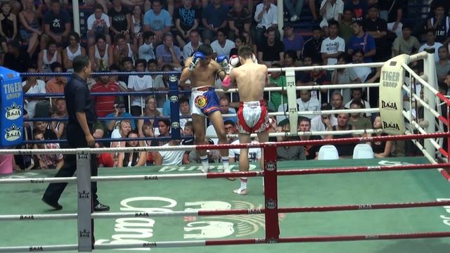 Round 1 Petsanguan vs Daniel Jan 18 2012, Phuket смотреть онлайн