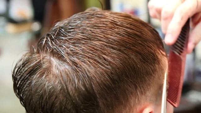Haircut Tutorial - The Urban Textured Quiff смотреть онлайн