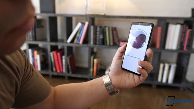 LG G8 ThinQ Hands-On: Good and Interesting updates смотреть онлайн