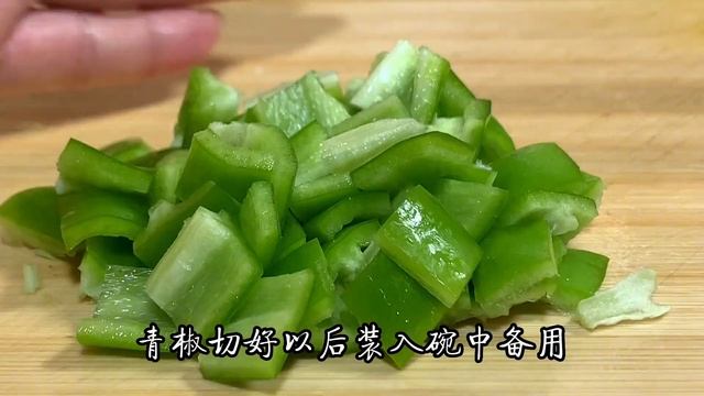 豆腐搭配雞蛋，岀鍋以後沒想到這麼好吃，鮮嫩爽滑，下酒下飯不錯【阿朝哥美食 】#豆腐 #雞蛋 #雞蛋豆腐 смотреть онлайн