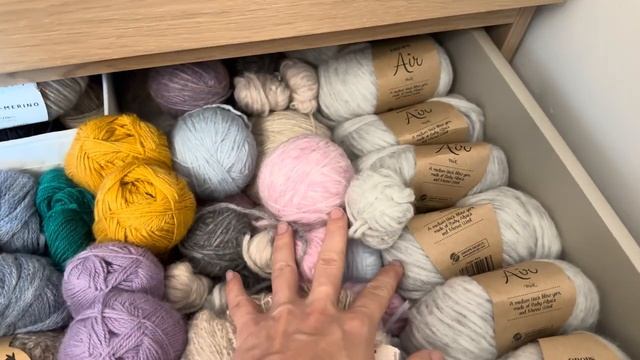 ЗАПАСЫ ПРЯЖИ | ИДЕИ ВЯЗАНИЯ | 1 ЧАСТЬ смотреть онлайн