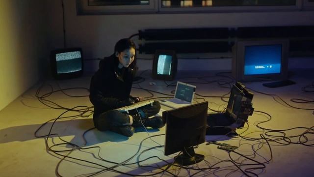 Unlocking the Sky: Hacking Satellite Secrets смотреть онлайн