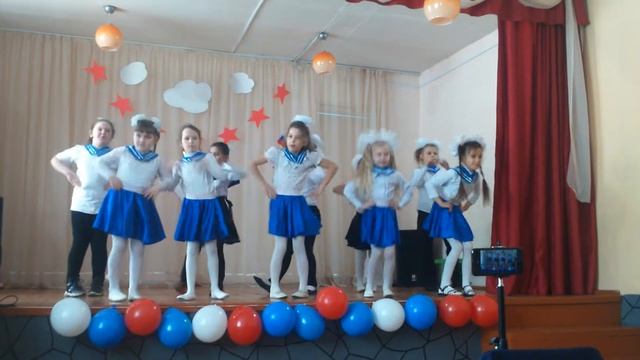Танец "Моряки". 23 февраля смотреть онлайн