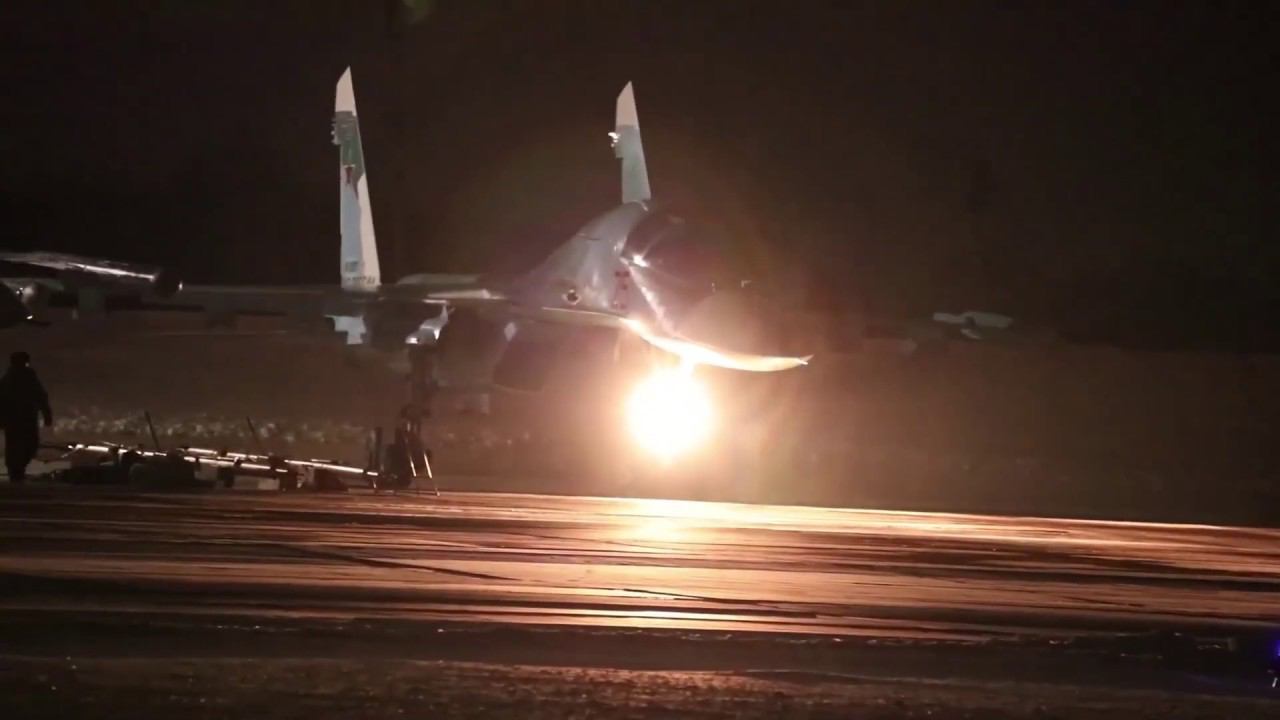 Ночные полеты экипажей бомбардировщиков Су-34 в Челябинской области смотреть онлайн