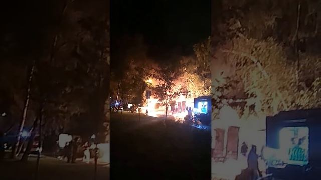В Кузьминках сгорели три машины смотреть онлайн
