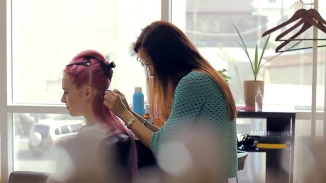 Катя Осипова - мастер по наращиванию волос смотреть онлайн