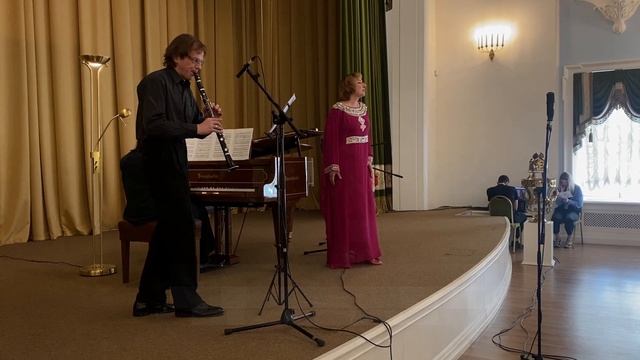 Семь испанских народных песен, 1.Мавританский плащ. (М.де Фалья). Н.Хаджева, А.Осколков, С.Осколков