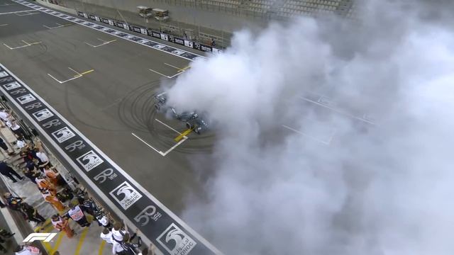 Hamilton And Bottas Do Donuts! | 2020 Abu Dhabi Grand Prix смотреть онлайн