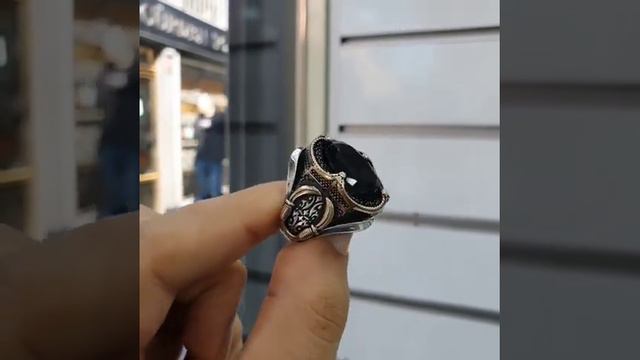 Очень красивый серебряный мужской перстень 925 пробы с черным граненым камнем смотреть онлайн