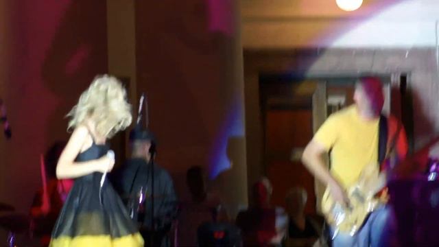 Полина Гагарина в Новокузнецке на День Металлургов 2011 смотреть онлайн