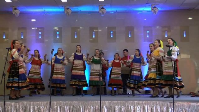 Образцовый коллектив. Фольклорный ансамбль "Кладец" - "Московское время" смотреть онлайн