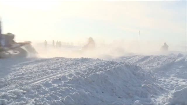 гонки на снегоходах смотреть онлайн